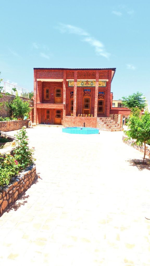 راهنمای رزرو بوم گردی و اقامتگاه سنتی در ابهر؛ تجربه اقامت اصیل در عمارت سالاریه